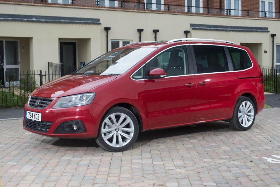  Seat Alhambra 2015 года  (UK) (фото 17 из 30)